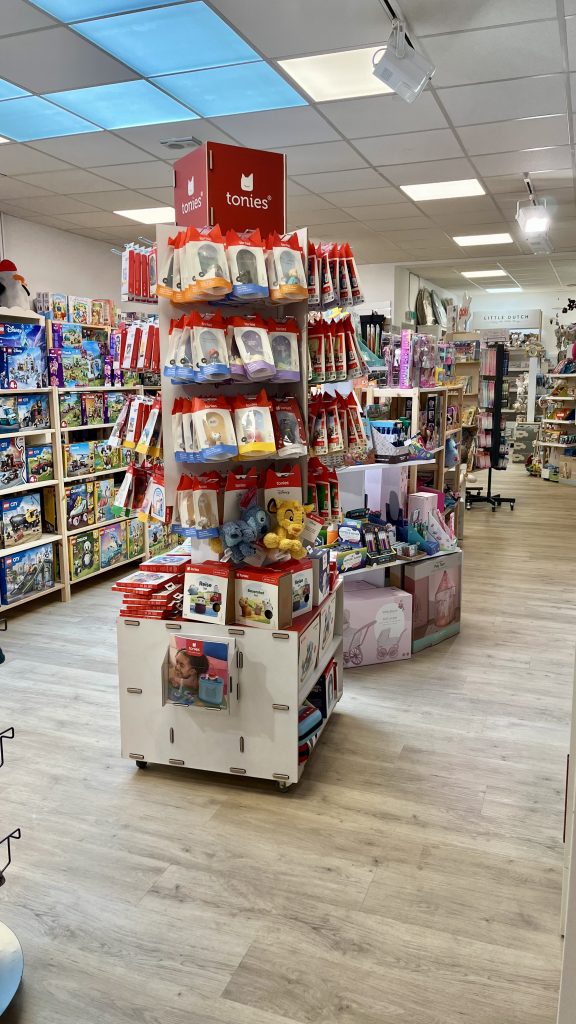 Tonies Ständer im Spielwarengeschäft Schleizwerge in Schleswig
